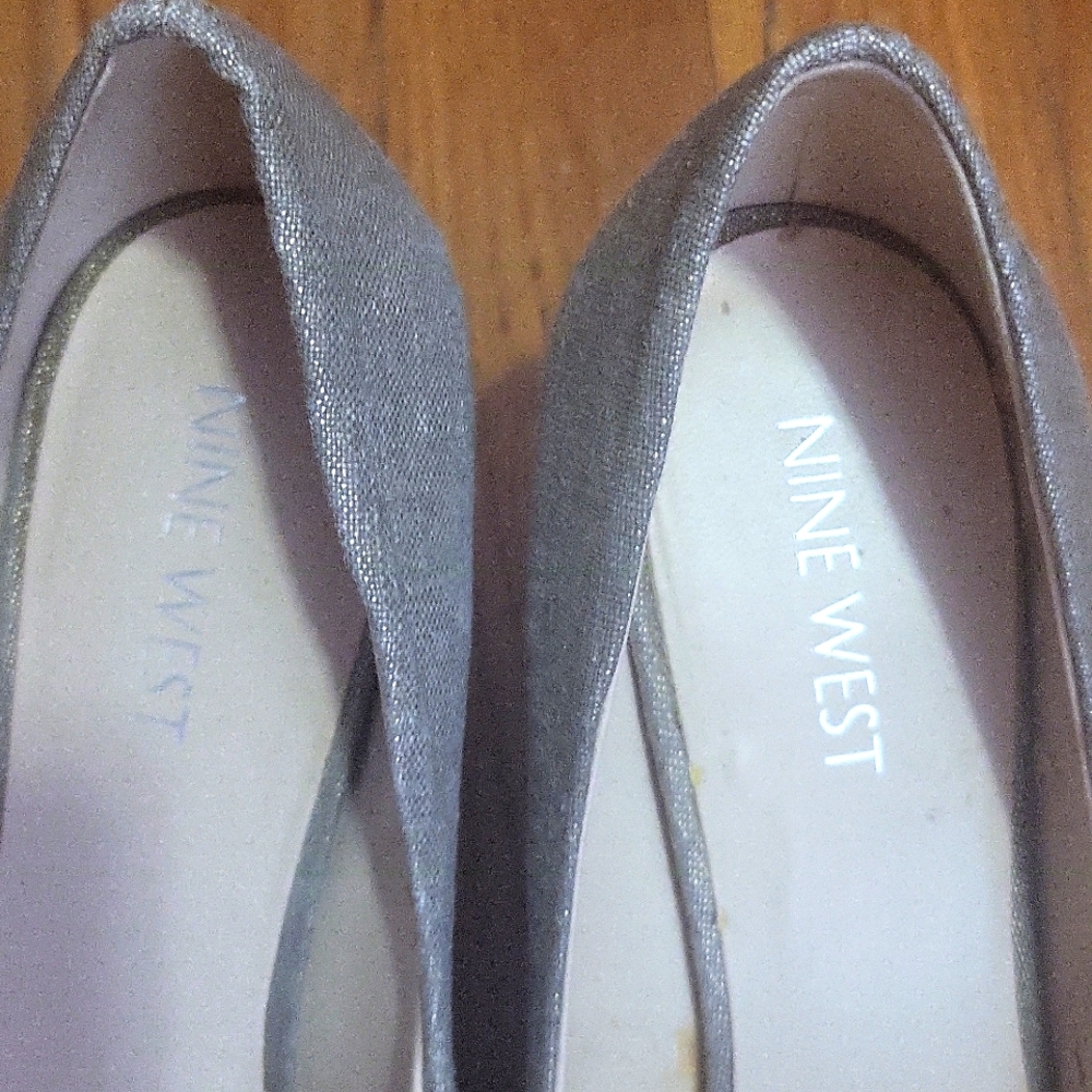 Nine West Gold Linen- Like Fabric Heels with Sophisticated Metallic Finish - Picture 3 of 11